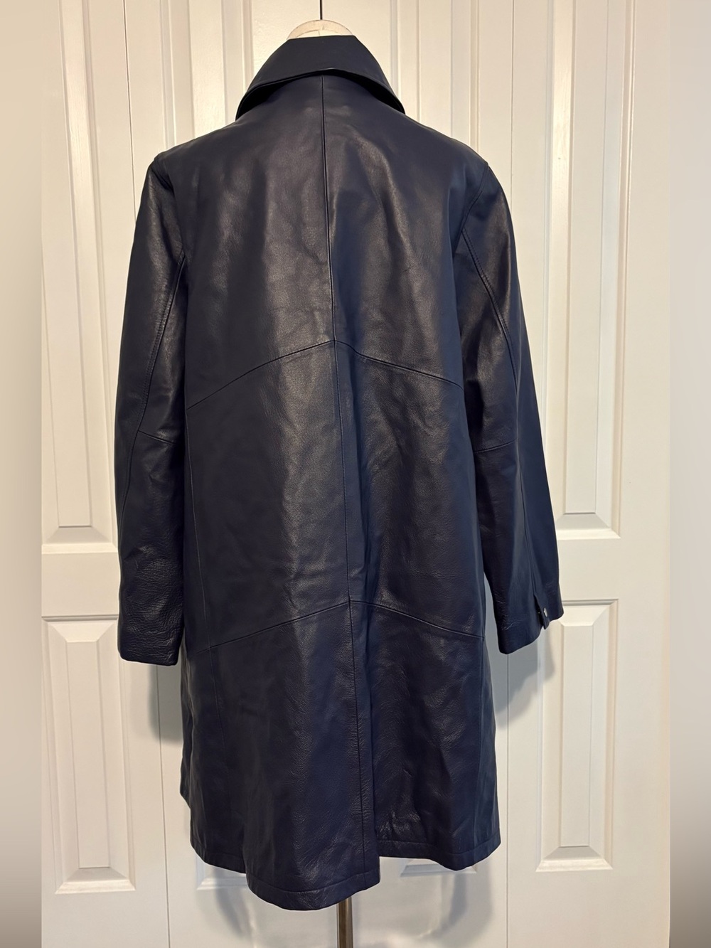 MIDNIGHT VELVET Navy Leather Coat with Toggle Turnlock Closures - Picture 3 of 6